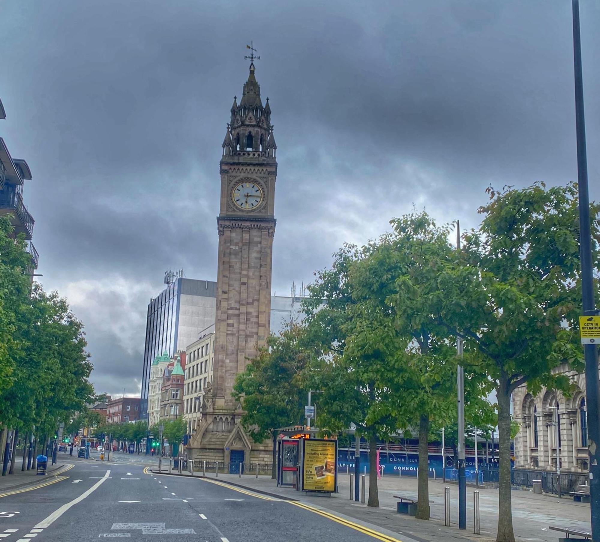 2 Bed City Centre Apt, Free Parking - Albert Clock, Customs House Belfast Exterior foto